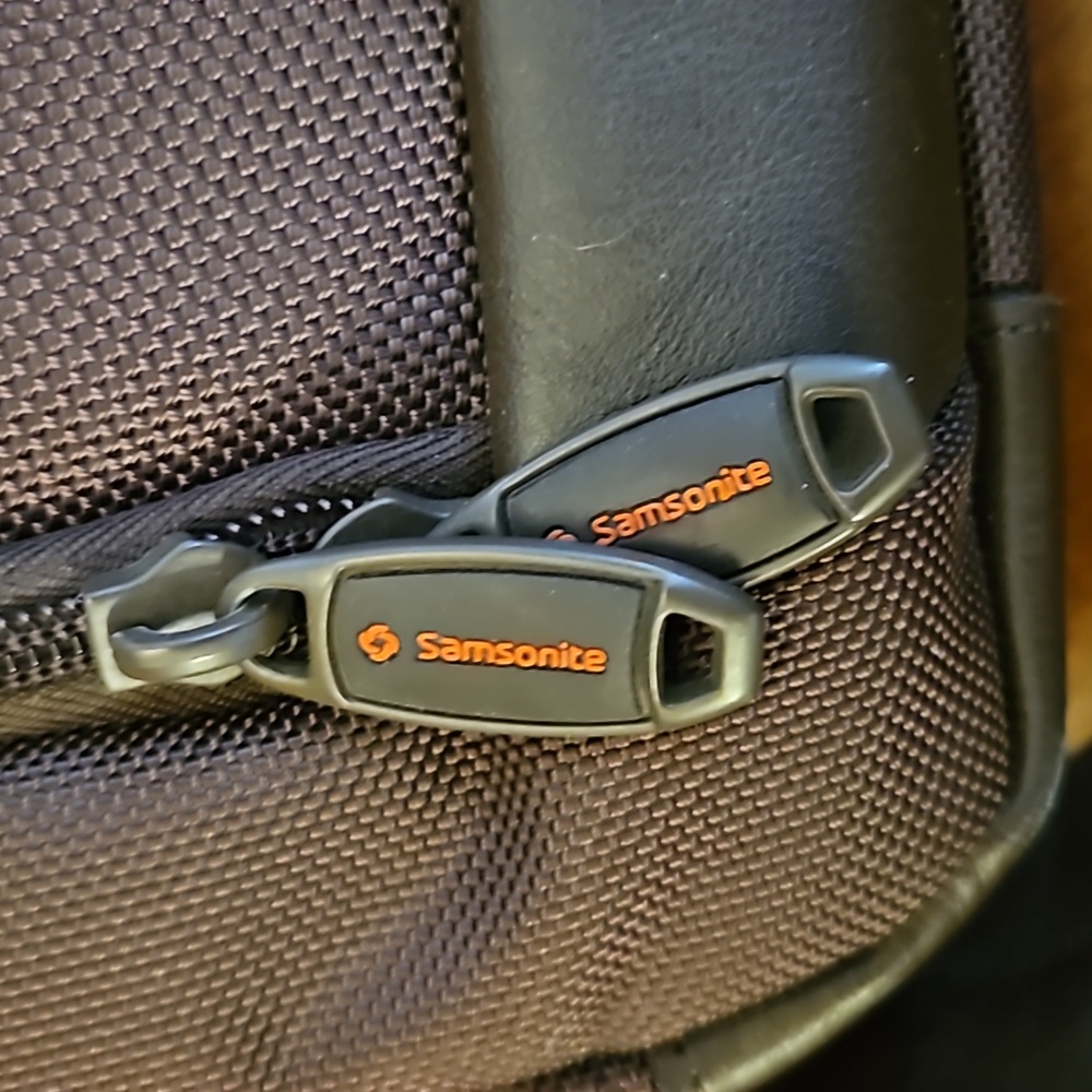 SAMSONITE | LAPTOP / BRIEFCASE - Picture 9 of 9